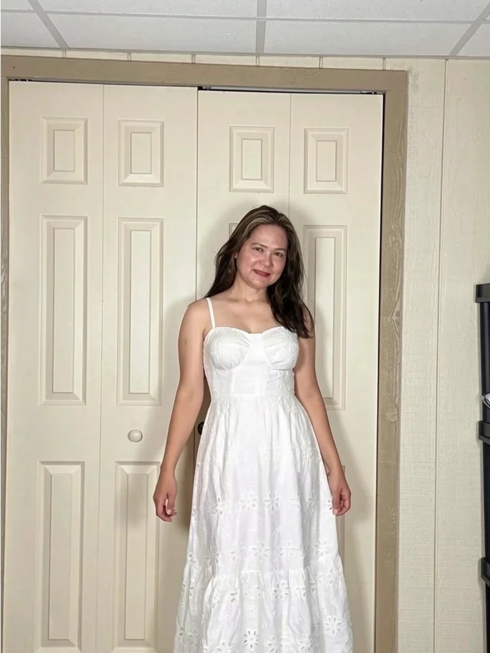 Classic White Eyelet Midi Dress with Sweetheart Bodice